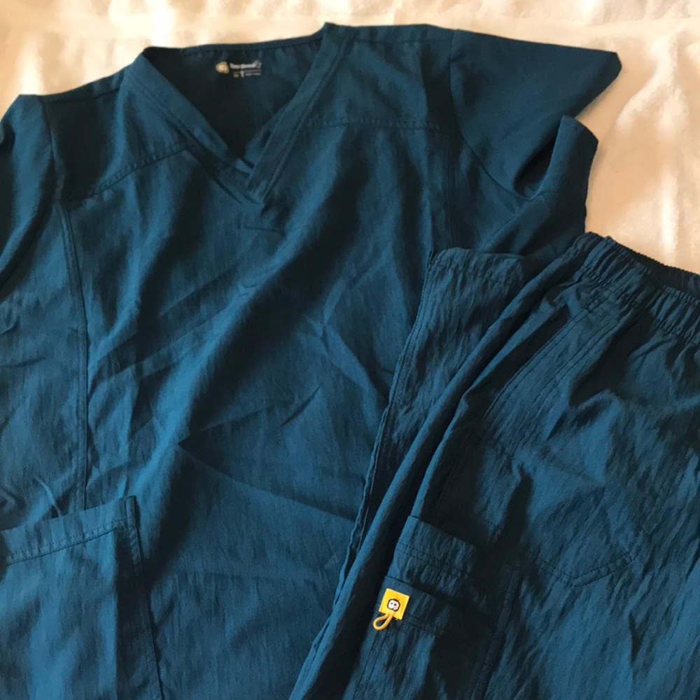 Wink Scrubs